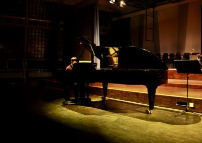 Philipp J. als Solist am Klavier